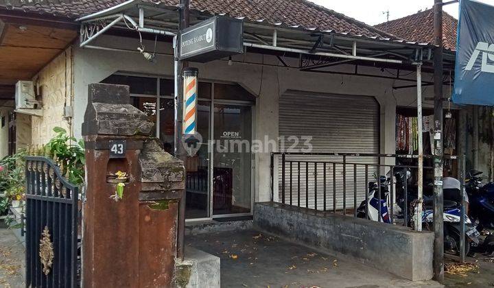 Di kontrakkan tanah 3 are ada bangunan 2 ruko  di pusat kota Tabanan Bali 1