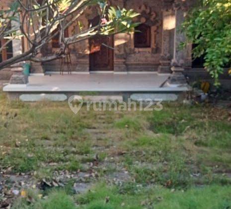 Disewakan rumah lokasi strategis dekat ke Seminyak  pusat  kota dan belanja 2