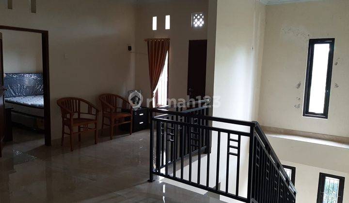Disewakan Rumah 2 Lantai Berlokasi Di Jln Tk Badung Renon 1