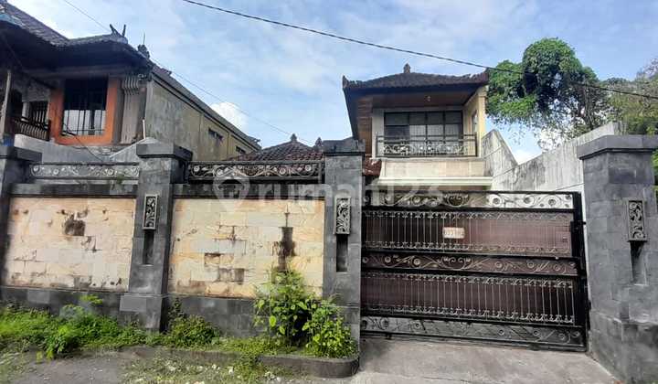 Di Jual Rumah Lantai 2 Dekat Living Word Denpasar Timur