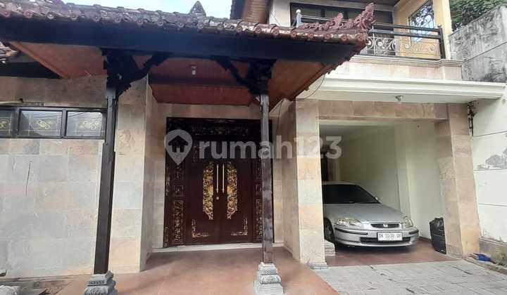Di Jual Rumah Lantai 2 Dekat Living Word Denpasar Timur 2