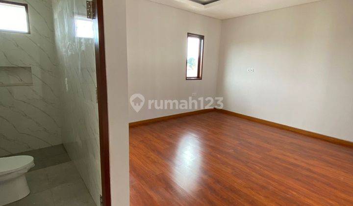 Rumah modern dalam kompleks di dekat pantai Sanur  2