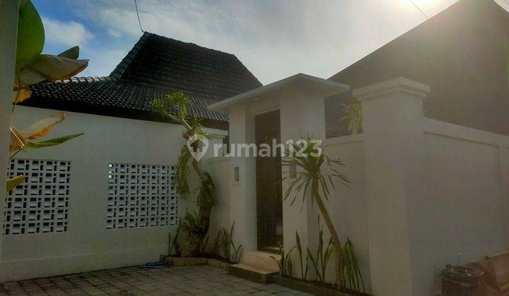 Greeesss..new villa, quite spacious, cheap price in Sanur in Sanur 2