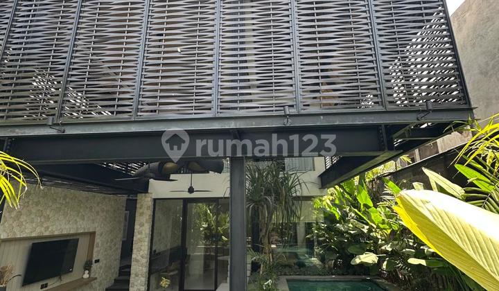 Brand New Modern Villa Dipusat Ekonomi Canggu 2