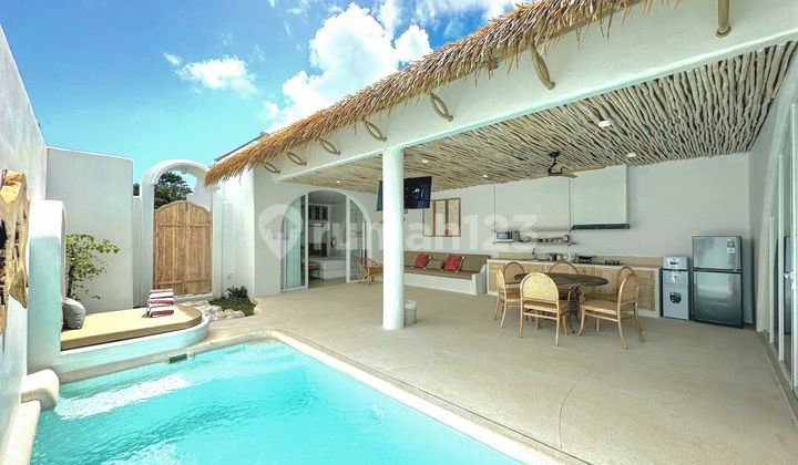 Villa Modern Mediteranian Lokasi Cukup Strategis