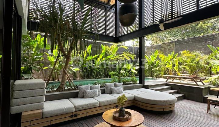 Brand New Modern Villa Dipusat Ekonomi Canggu
