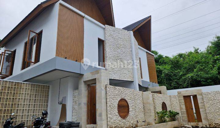 Villa Kompleks Lokasi Cukup Strategis Hanya 500mt Kepantai 1