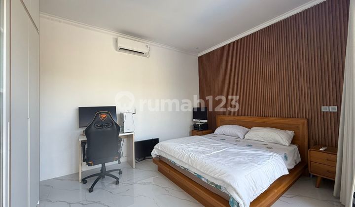 Villa in a Central and Comfortable Environment Near Beach Access 2