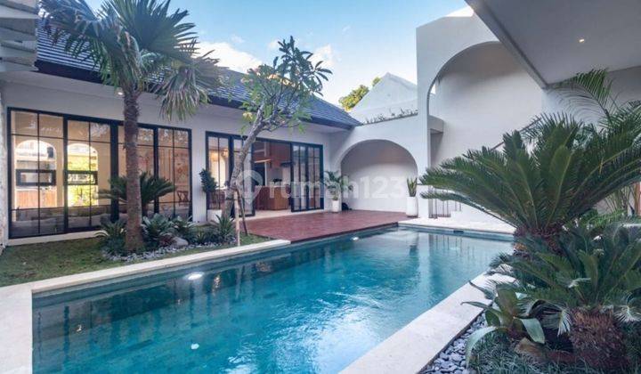 Luxury Villa Harga Murah Dilokasi Strategis  1