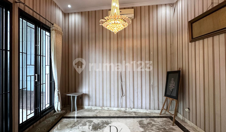 Rumah Duren Tiga. LT.430/LB.600. 7BR. Harga Miring, Only 13M 2