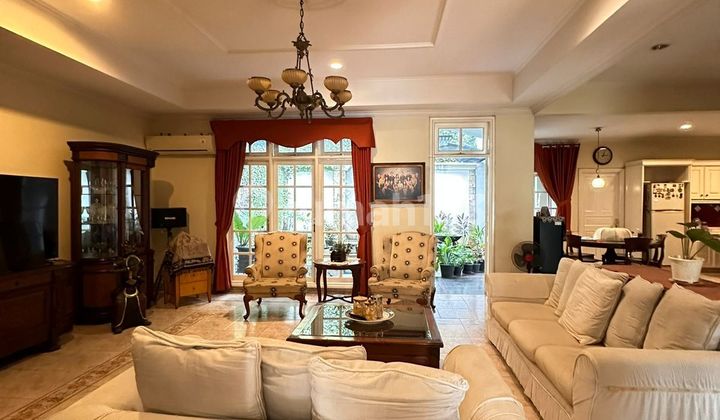 CLASSIC SENOPATI HOUSE, LT 366, LB 500, 2.5 Floors, ITALIAN MARBLE and GRANITE, PRICE 26M ( NEGOTIABLE )