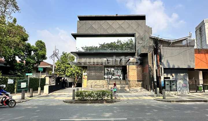 KEMANG RAYA Commercial Building. Land Area 635 / Building Area 1800. Certificate of Ownership. 3 Floors. Price 32M.