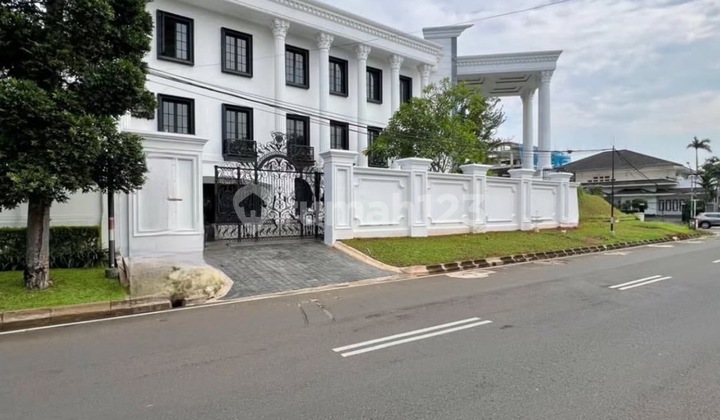 Jual Rumah Mewah American Classic di Pondok Indah. LT.1280/LB.2100. 3 Lantai. 4BR. 5Bath. 10 Mobil. Harga 120M! DENNIS WONG - 08522291xxxx