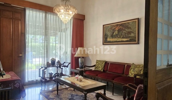 RUMAH area SENOPATI, KEBAYORAN BARU, LT.368/LB.366. Harga 24M 2