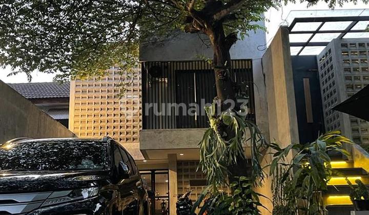 Rumah Spt Villa KEBAYORAN BARU. LT.240/LB.300. 3BR. Harga 17,5M