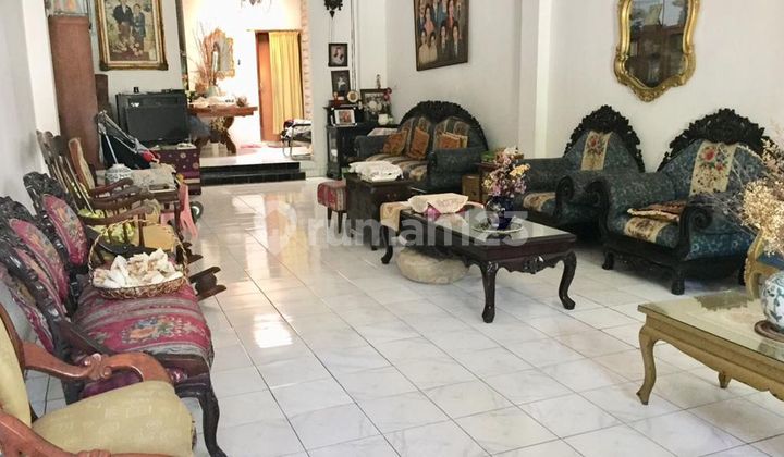 House for Sale in Senopati Area. Land 350/Building 400. 5 Bedrooms. SHM Certificate. Price 23.5 Billion. 2