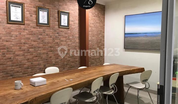 HOUSE LOCATED IN MENTENG, LAND AREA 427, 3 FLOORS, CURRENTLY RENTED AS AN OFFICE, PRICE 27 BILLION 2