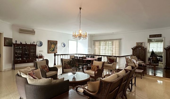 SIMPRUG GOLF RUMAH TERAWAT SIAP HUNI. ROW JALAN LEBAR DEKAT SENAYAN & SUDIRMAN AREA, LT 914, LB 700, 5KT, 4KM, SWIMMING POOL ,Rp 69.5M (dari Harga Awal 79M ) SIMPRUG GOLF RUMAH TERAWAT SIAP HUNI. ROW JALAN LEBAR DEKAT SENAYAN & SUDIRMAN AREA, LT 914, LB 700, 5KT, 4KM, SWIMMING POOL ,Rp 69.5M (dari Harga Awal 79M )