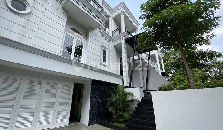 Jual Rumah Mewah Brawijaya. LT.315/LB.700. 3 Lantai. Harga 30M. 1