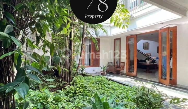 Jual Rumah Kebayoran Baru, Turun Harga Dari 53 M ke 48 M, LT 667/ LB 600, 7Kt, 6Km, Sertifikat, Dennis Wong - 0852xxxxxxxx