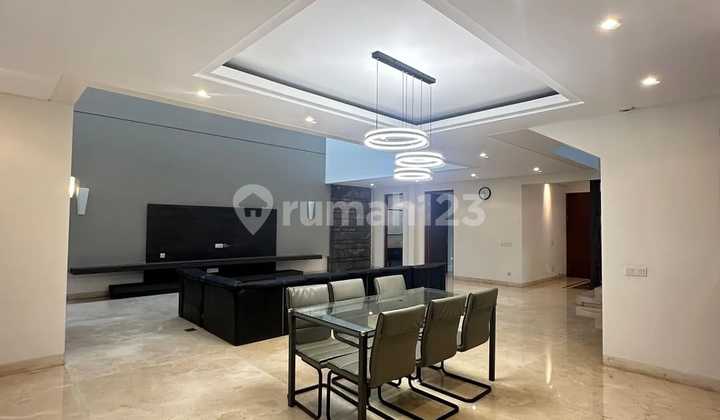 Dijual Rumah Lux di Mega Kuningan. Lt.301m/Lb.315. SHM. Harga 23M 2