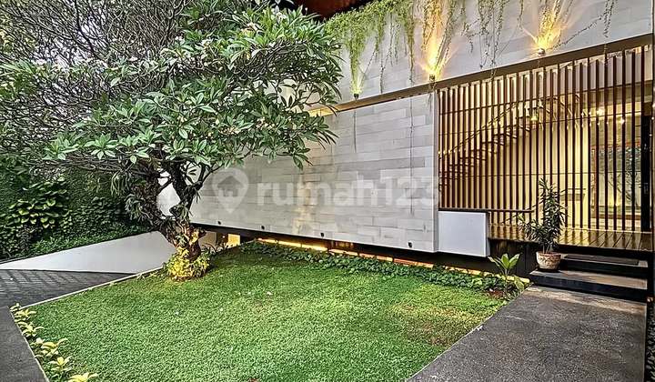 Rumah Mewah PONDOK INDAH. LT.1075/LB.1000. 5BR. 6Bath. Harga 55M