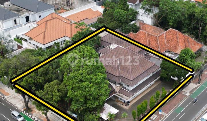 Rumah Mewah Menteng! LT.1500/LB.1500. 4KT. 3KM. 2Lt. Harga 300M
