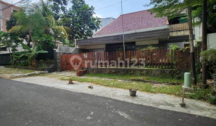 Selling House in Kebayoran Baru, Near Gandaria City Mall, Land Size 270, Land Price Only 15.5M (Pocket-Shaped House) Dennis Wong - 08522291xxxx