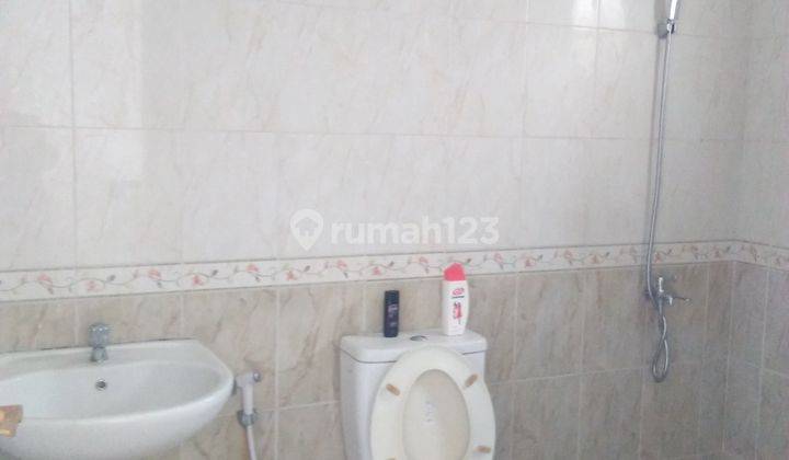 Rumah 2 Lantai Bagus, Rapih Dan Siap Huni di Legenda Wisata 17