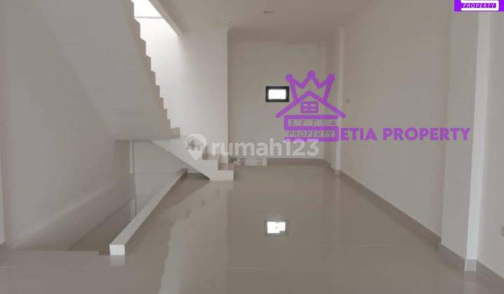 Ruko 3.5 Lantai, Strategis di Pinggir Jalan Raya di Cibubur 3