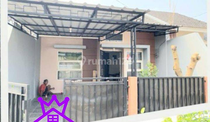 Rumah Cantik Siap Huni, Lingkungan Nyaman, Semi Furnished 2