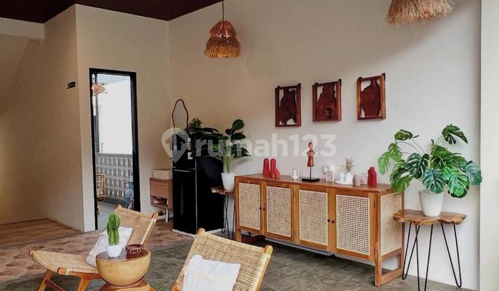 Dijual Kost Elite di Lingkungan Kampus Udayana. Lt 330M2. Harga 14,8 Milyar