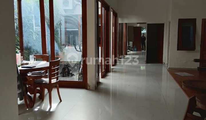 For Rent: Cheap House in Kerobokan. Land Area 145m2. Price 100 Million Per Year
