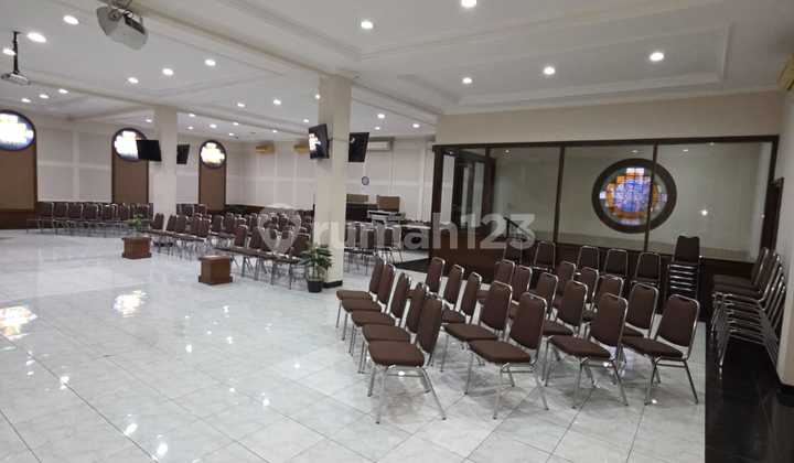 Sewa Gedung Komersial 2 Lantai Terusan Pasirkoja Bandung. Parkir Luas, Cocok Event dan Usaha