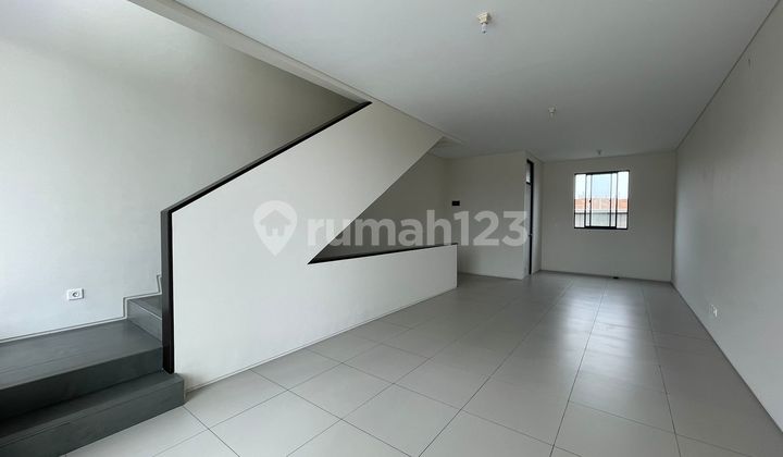 Disewakan Ruko Strategis 2 Lantai, di Tatar Sasakirana Kbp, Kota Baru Parahyangan Disewakan Ruko Strategis 2 Lantai, di Tatar Sasakirana Kbp, Kota Baru Parahyangan