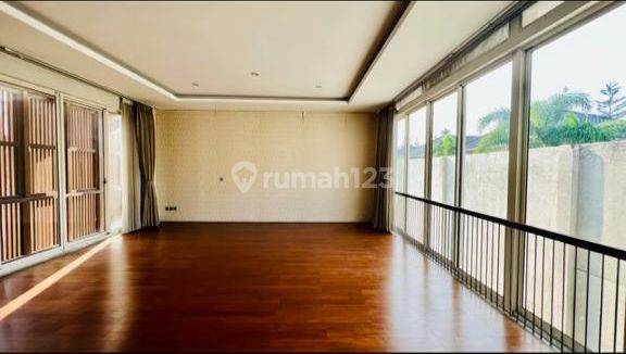 Turun Harga Rumah Premium di Kota Baru Parahyangan, Bandung 2