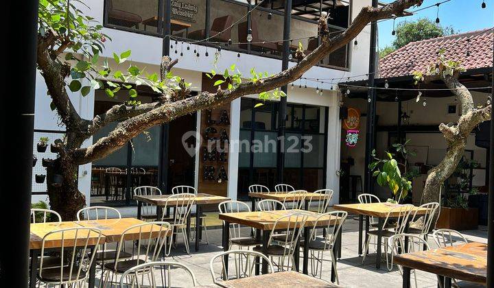 Disewakan Tempat Usaha Cocok Untuk Cafe di Naripan Bandung 1