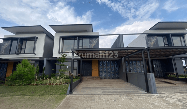 Rumah Lux Spatirasmi Kbp, Kota Baru Parahyangan 1