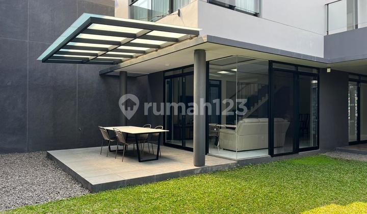 Semi-Furnished House in Tatar Nayapati, Kota Baru Parahyangan