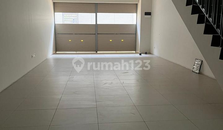For Rent 3-Story Shop House in Pancatengah, Kota Baru Parahyangan - Ready to Use