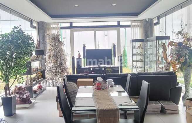 Rumah Exclusive Tatar Larangtapa Kota Baru Parahyangan