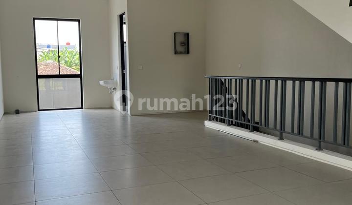 Disewakan Ruko 3 Lantai di Pancatengah, Kota Baru Parahyangan - Siap Pakai