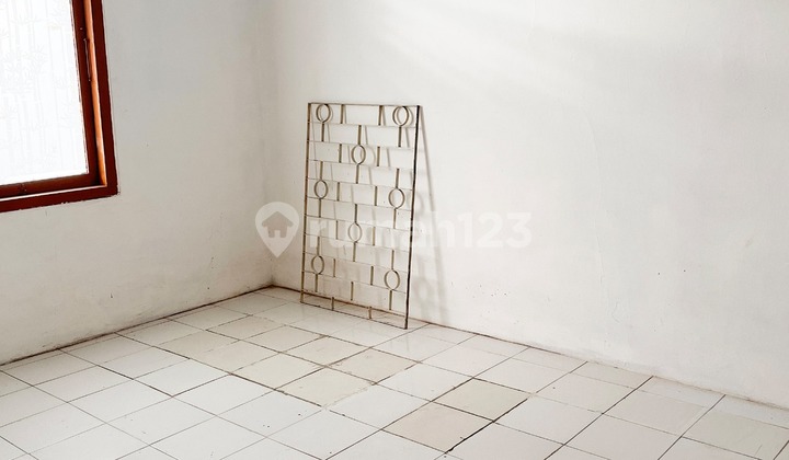 KPR Eligible, House, 1 Floor, Freehold, Near Shopping Center, Move-in Ready 2