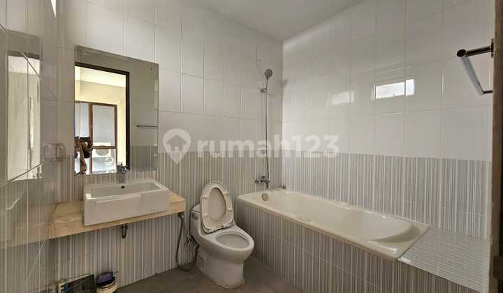 Siap Huni, Rumah, 2 Lantai, PPJB, Dekat Universitas, Bebas Banjir 2