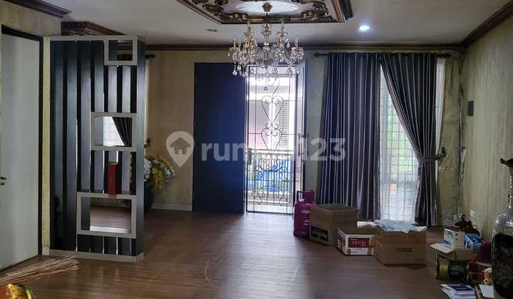 Can be financed with a mortgage, House, 2 Floors, Freehold Title, Near KRL Access, Near Toll Road Access 2