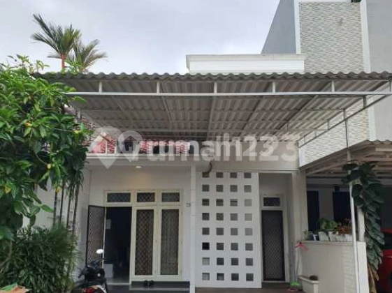 NEGOTIABLE PRICE! Alam Sutera Flamboyan Silk, Semi Furnished, Key Ready! 2