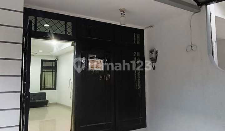 For rent fast, neat house ready to occupy inside Modernland cluster.