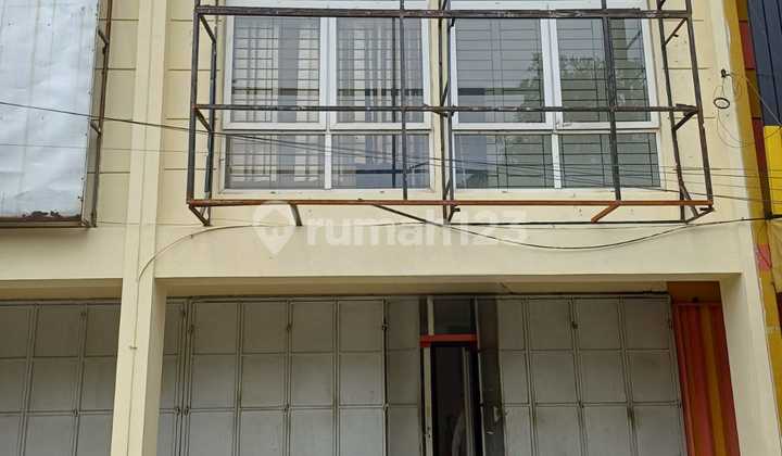 ruko pinggir jalan utama modernland lokasi strategis dan ramai ruko pinggir jalan utama modernland lokasi strategis dan ramai