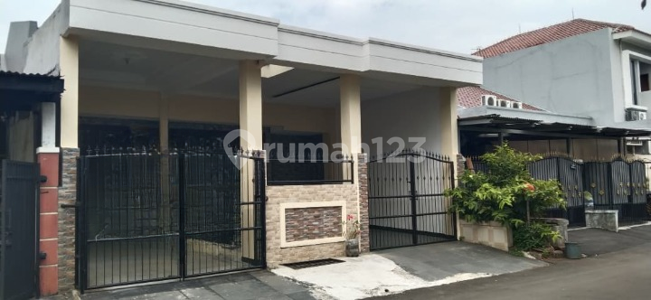 For Quick Sale: House in Cemara 1 Cluster, Banjar Wijaya, Tangerang 2