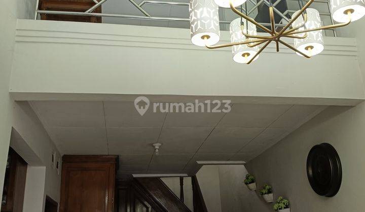 Sewa Rumah 2 Lantai Bagus Furnished di Banjar Wijaya, Tangerang 2